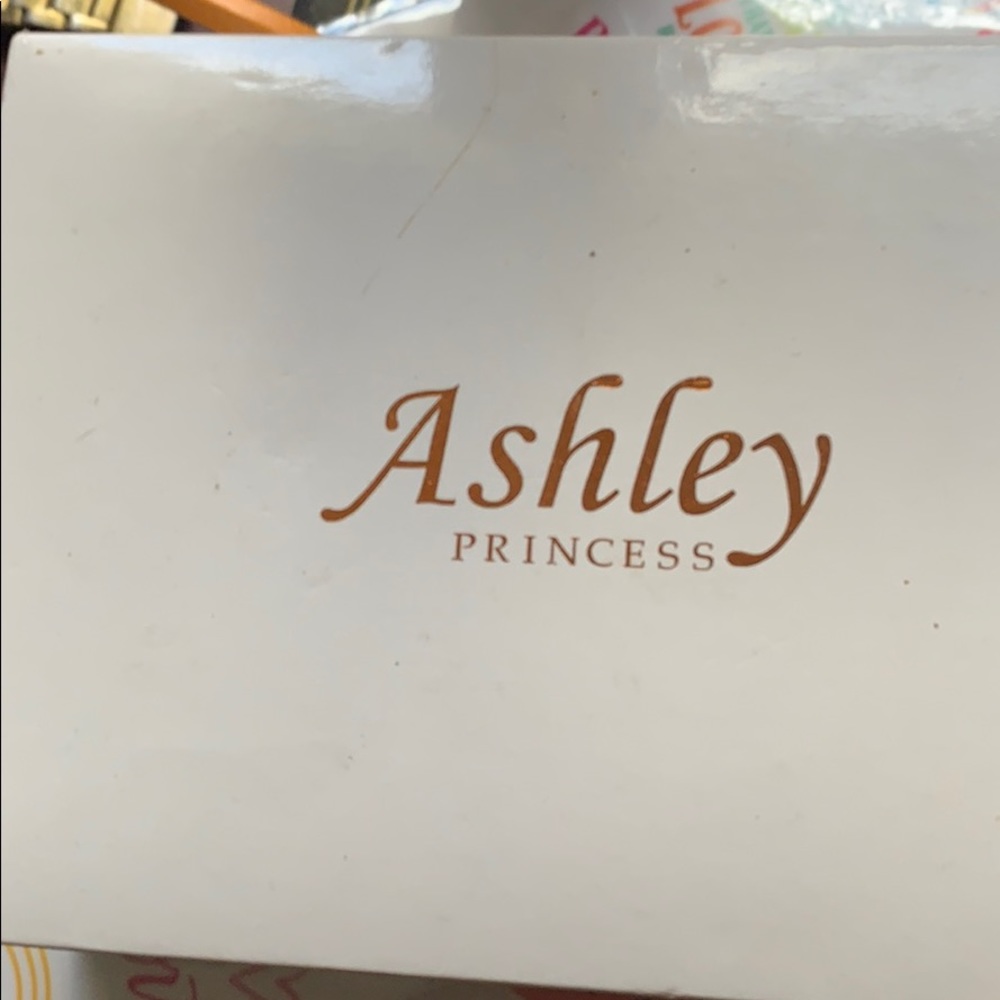 Ashley Princess Watch - Picture 2 of 2